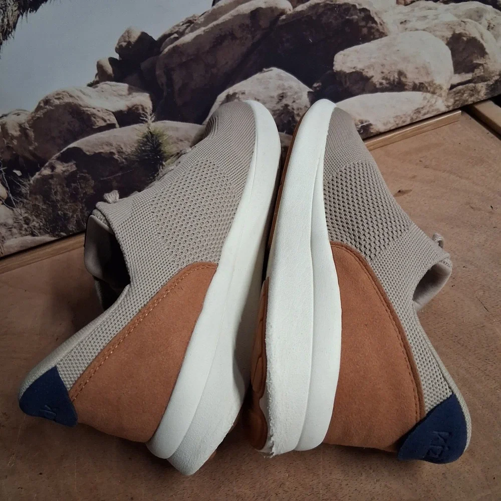 Kizik Lima Hands-Free Slip-On Sneakers Mens 8.5 Sand Tan Knit Low Top Shoes
